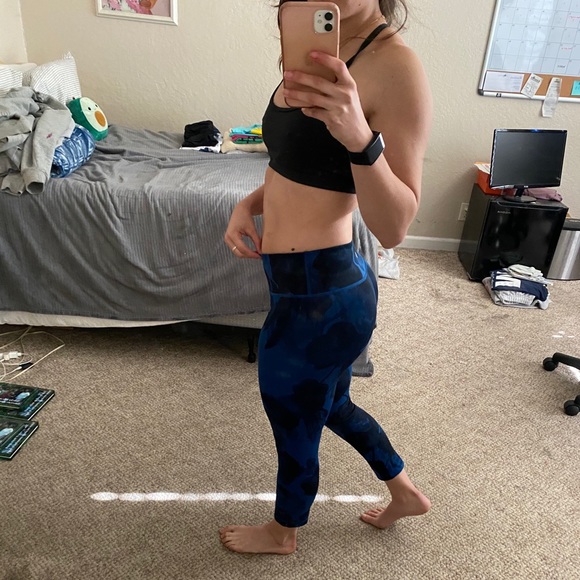 Lulu lemon Leggings - Picture 2 of 5